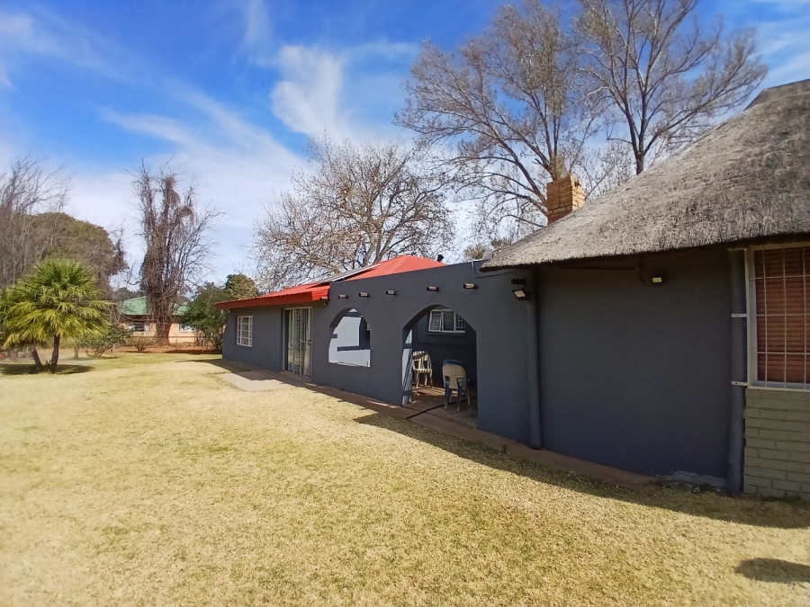 4 Bedroom Property for Sale in Kuruman Northern Cape